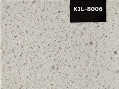 Monochromer Quarzstein